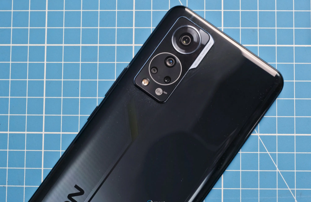 软件|屏下前置机型价格跌至1650元,配备骁龙870,你会入手吗?