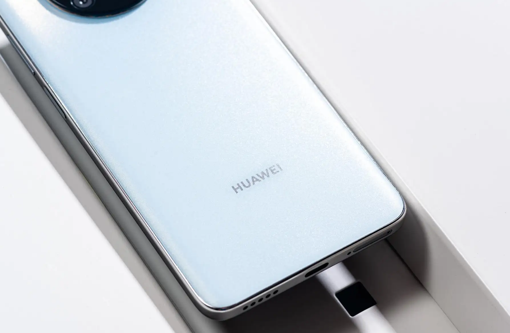 机器人|华为新机外观骤变,配置提升,网友:这是华为“小Mate 40”吗?