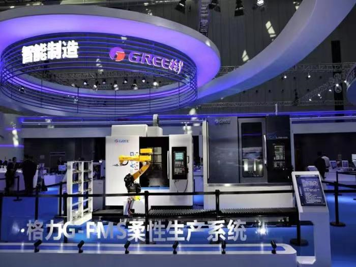 董明珠|董明珠成功连任第四次，但格力再次遭遇强敌，长虹推出杀手锏。