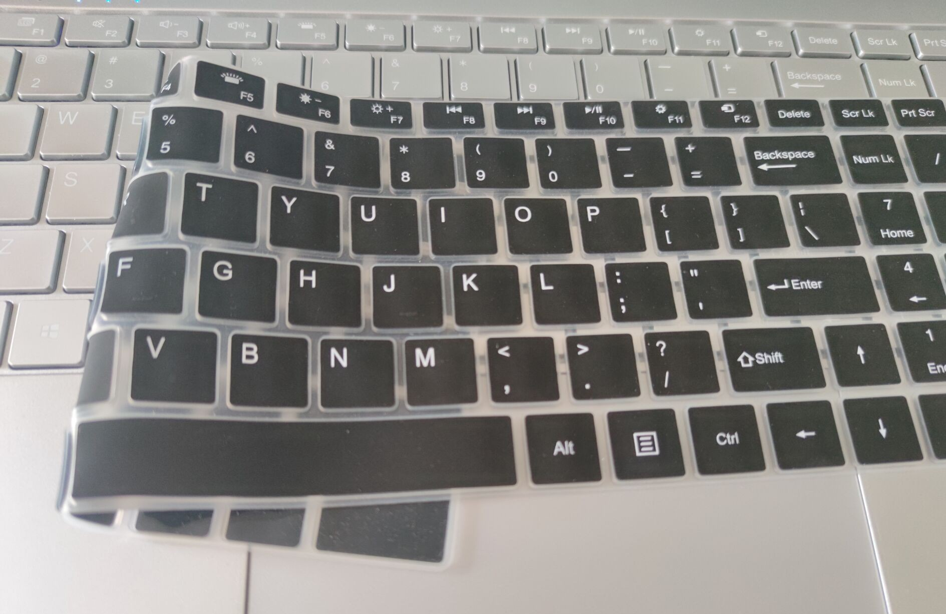 笔记本|拼多多上花费1870元买的笔记本,值不值?分享一个月后的真实感受