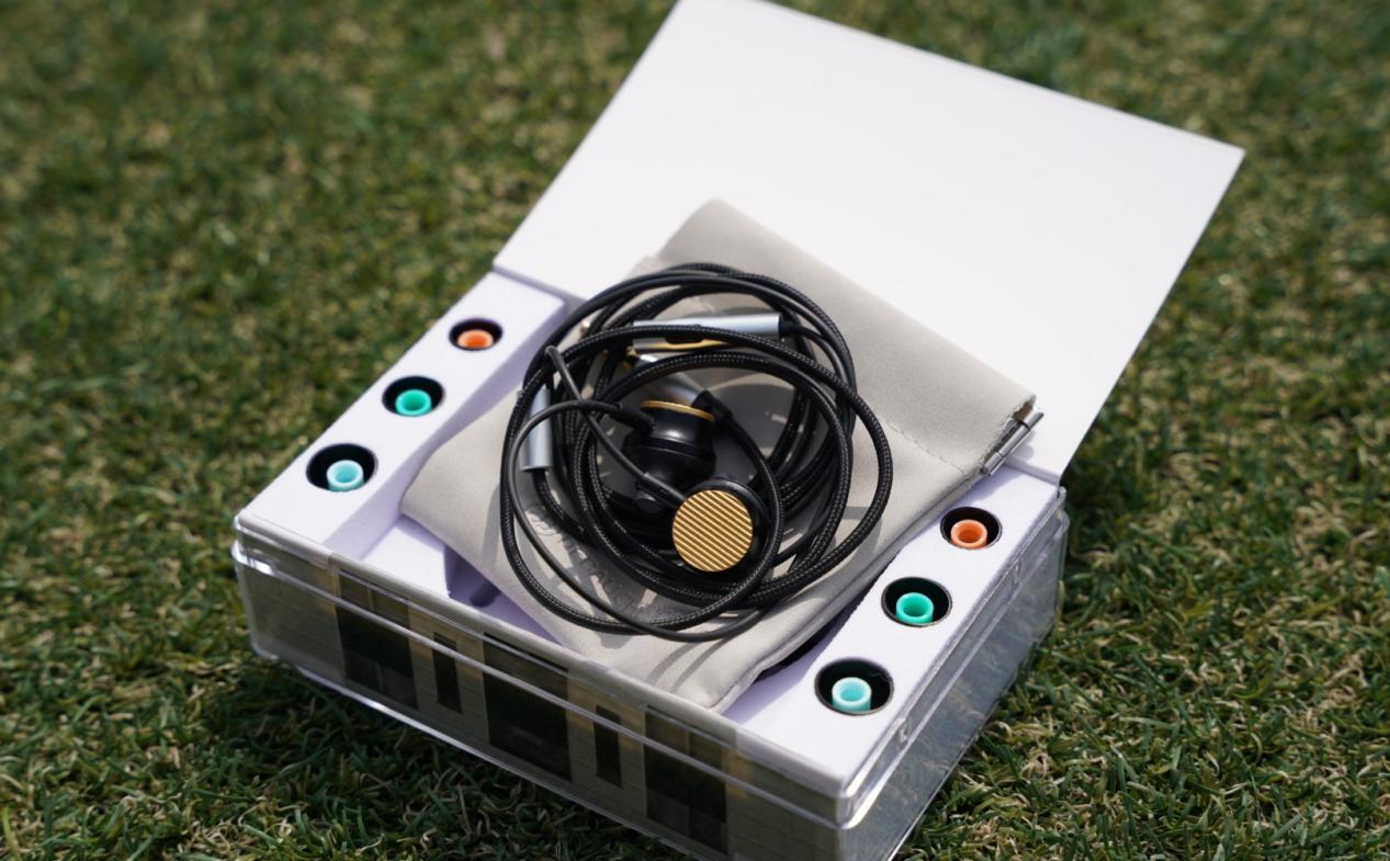 耳机|内卷的入门耳机市场,特点鲜明的乐猫体验!