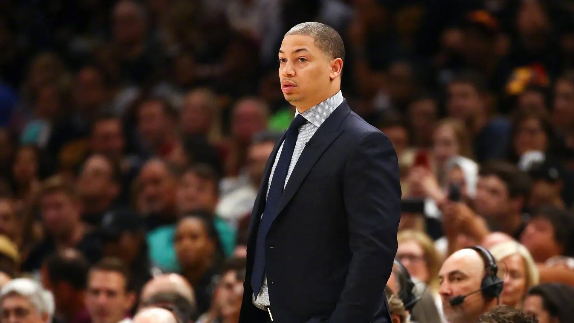 莫雷|漂亮! 卢指导怒怼莫雷: 别哔哔! 上次就你哔哔让NBA损失了10亿美金
