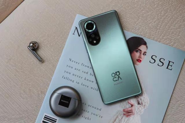 华为荣耀|荣耀60与华为nova9谁更好？荣耀旗舰变成中端入门5G强了一点点