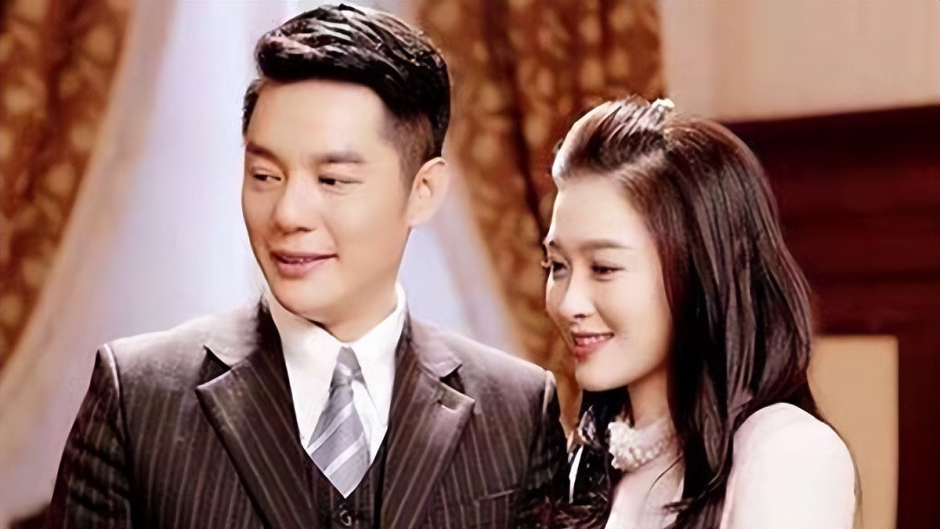 傅程鹏|傅程鹏庆祝父亲节，亲吻周丽淇儿子太温馨，与程愫儿子多年没同框