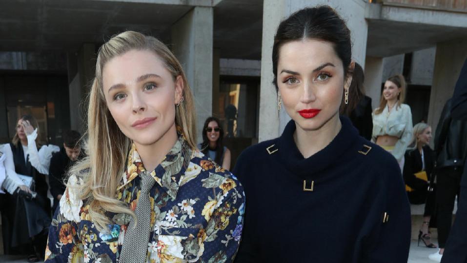 徐克|众星同框超杀女居然赢了，安娜腿短还显老，她和美队的新片刚杀青