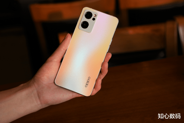 oppo reno|从2699元跌至1989元,OPPO高颜值旗舰,网友:开始捡漏了