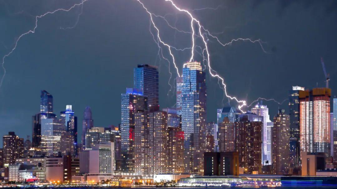又一个国家，房地产暴雷