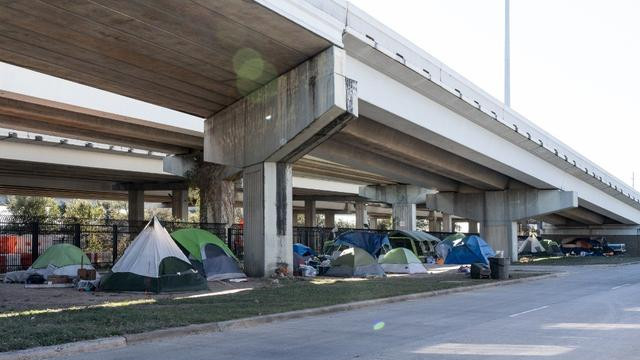 “炸弹气旋”寒潮袭击美国：气温骤降至零下48度，多人冻死车内！