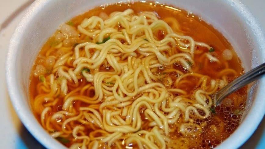 羊肉|多所医院呼吁停止食用：吃一口等于10斤塑料，或导致甲状腺“烂成渣”