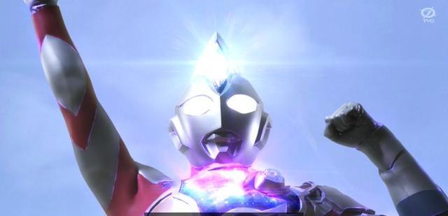 坂本|戴卡:斯菲亚生命体全面压制人类,末日之下的王道故事就此展开!