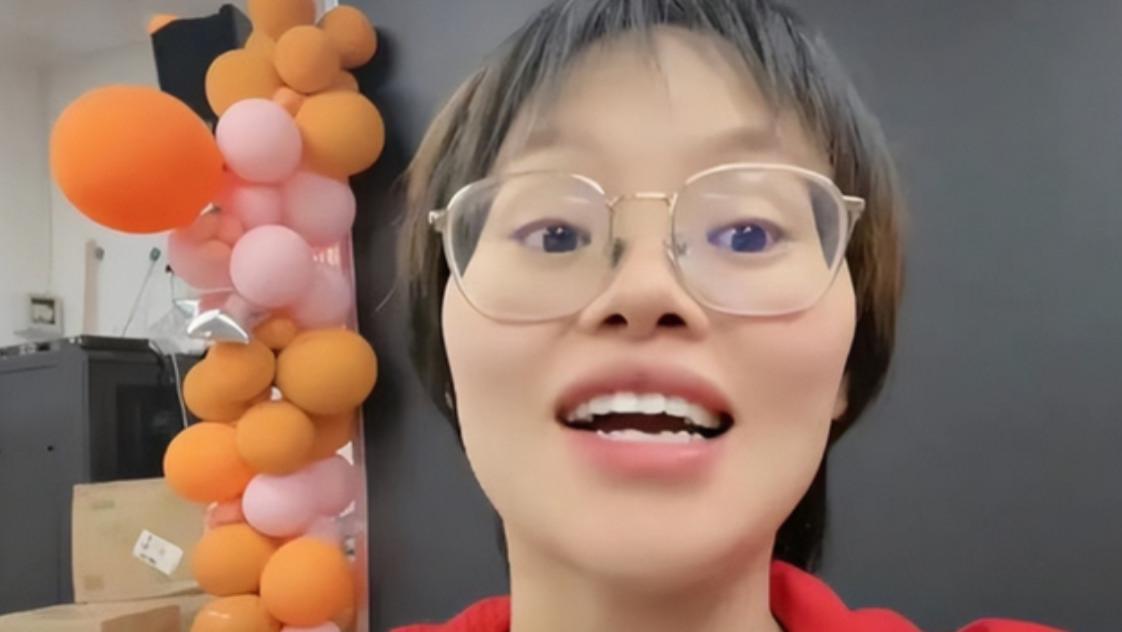 带货|彩虹夫妇：曾住8平方米出租屋，如今年入千万，到底是怎么做到的