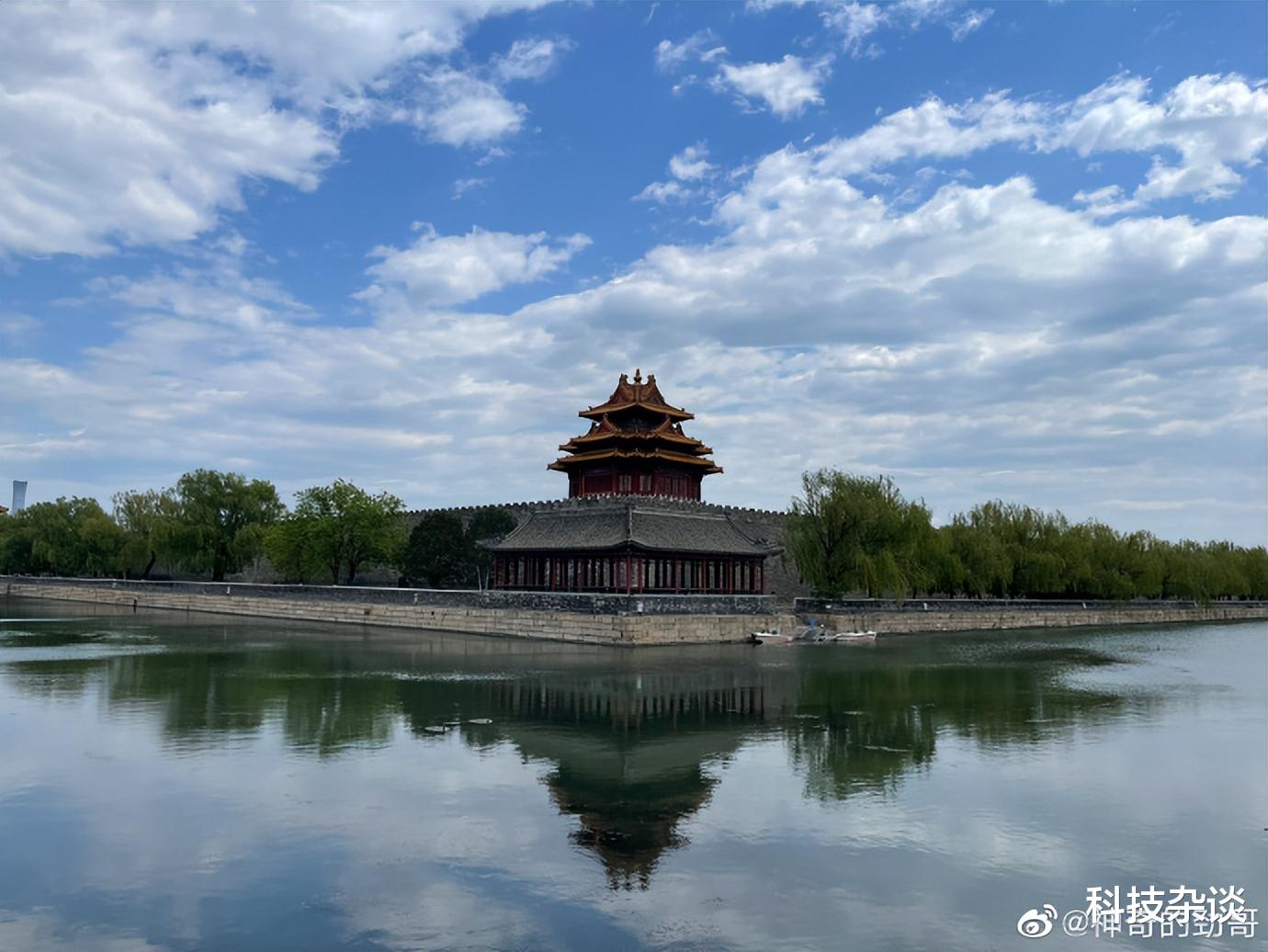 充电器|摩托罗拉又有新机在路上，陈劲已经用上