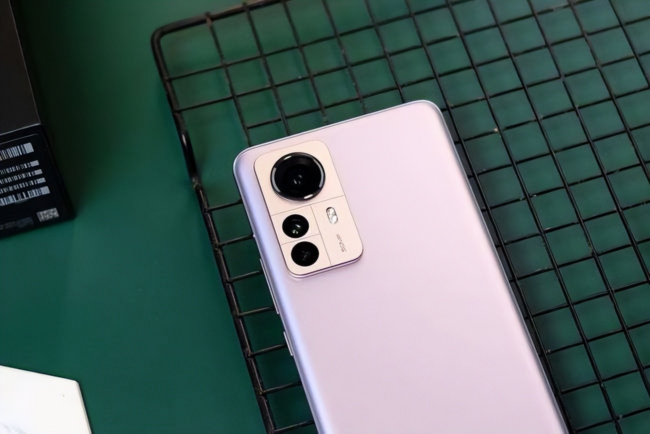 京东|小米13Pro屏幕参数曝光