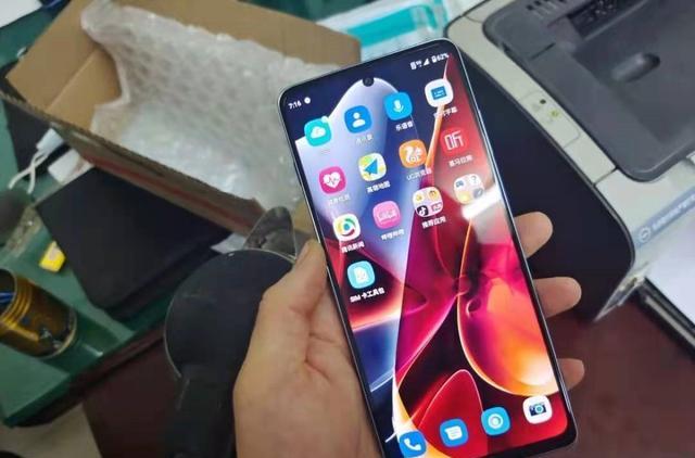 高通骁龙|骁龙888Plus清仓了，12+512GB旗舰跌至2199元，售价更亲民