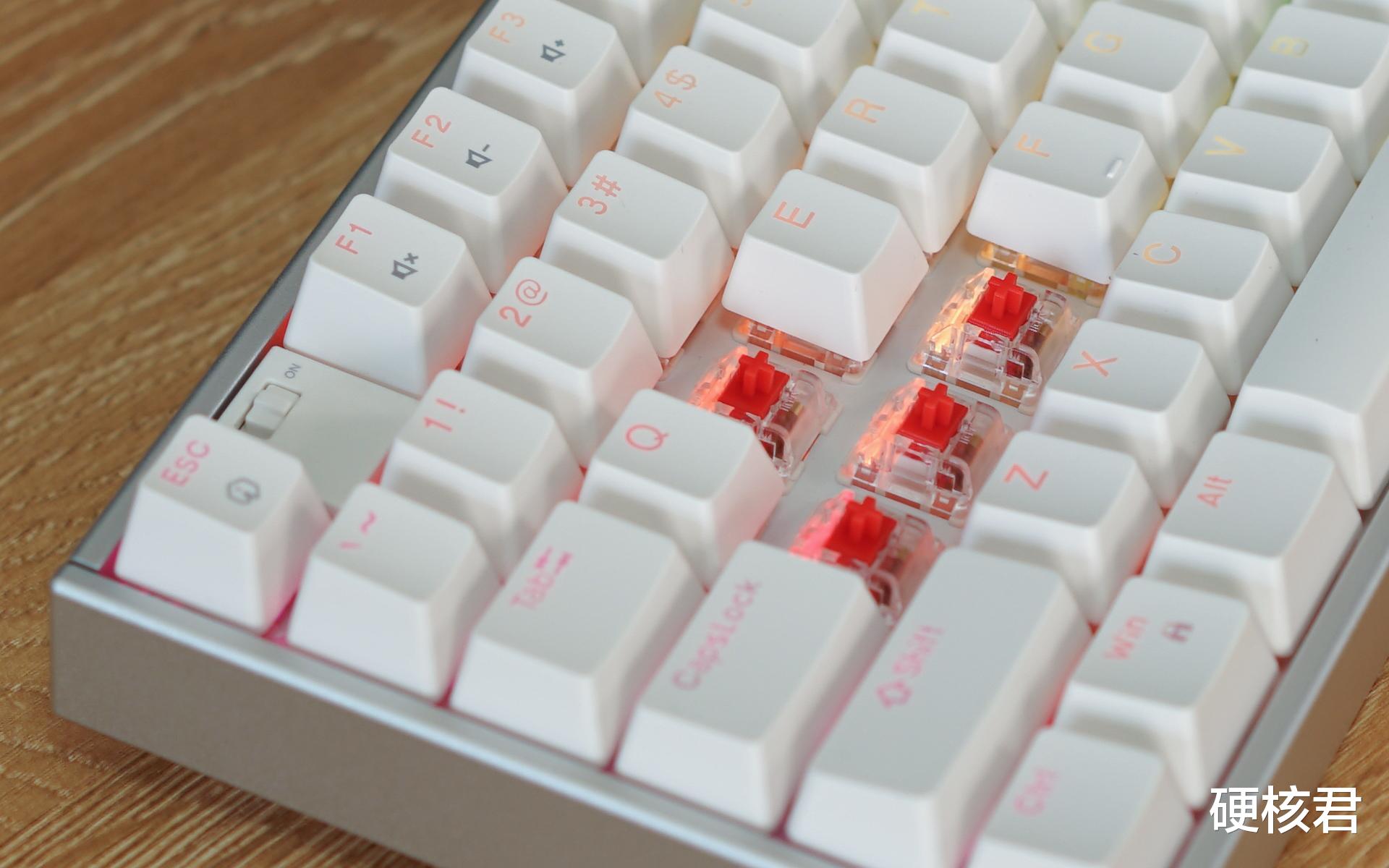 机械键盘|全铝三模机械键盘典范，艾石头AL87 Pro体验分享！