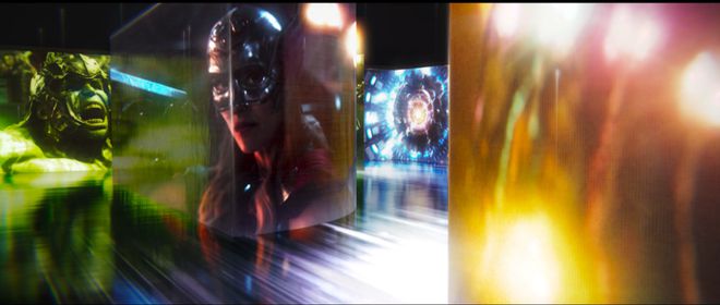 珍妮弗|《女浩克》第1集彩蛋解析，打破第四面墙，月光骑士与钢铁侠客串