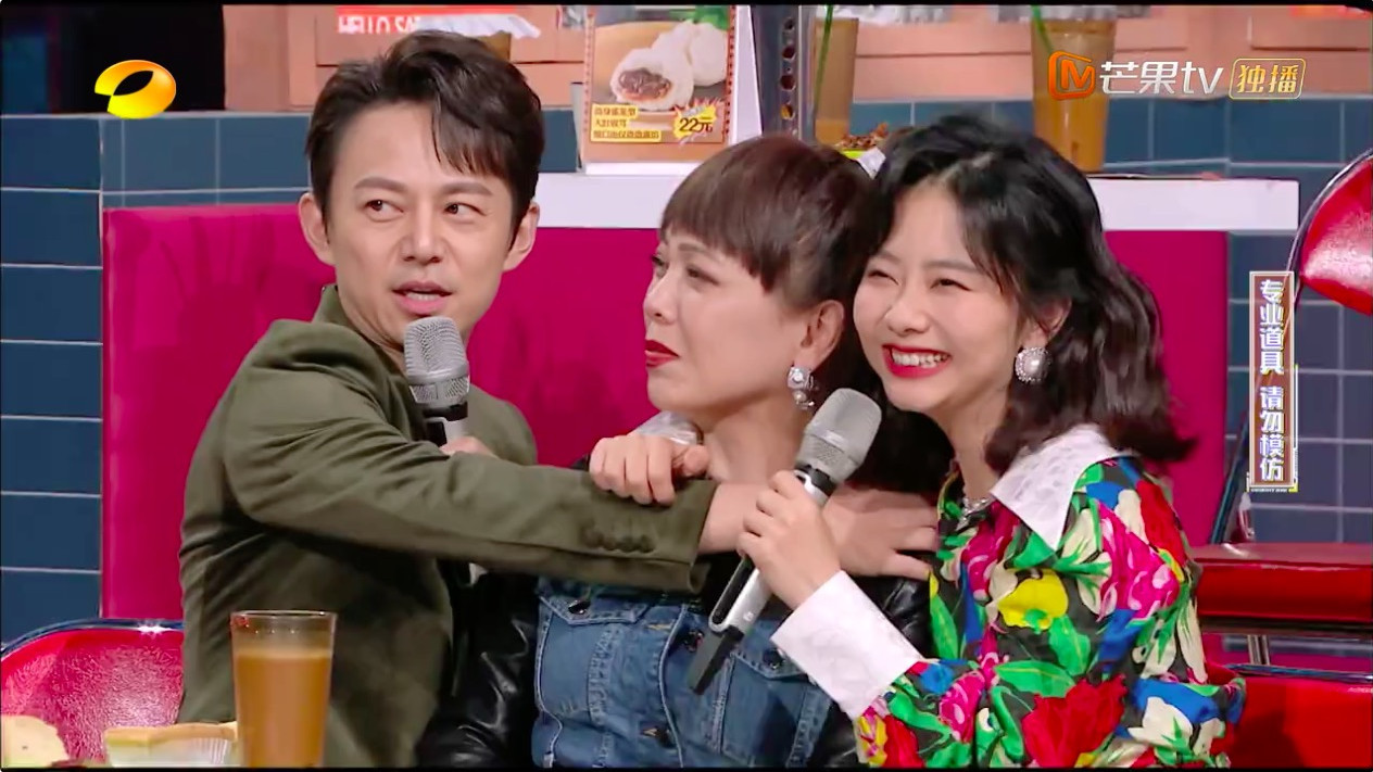 谭松韵|谭松韵的“失控”，让《星期六》封神，也让观众看到何炅的高情商