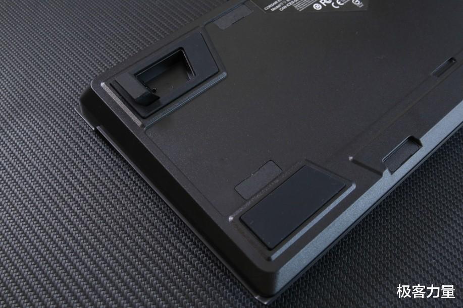 大猩猩|高玩必备：兼顾手感体验和性能水准，海盗船K70 TKL光轴版首发体验