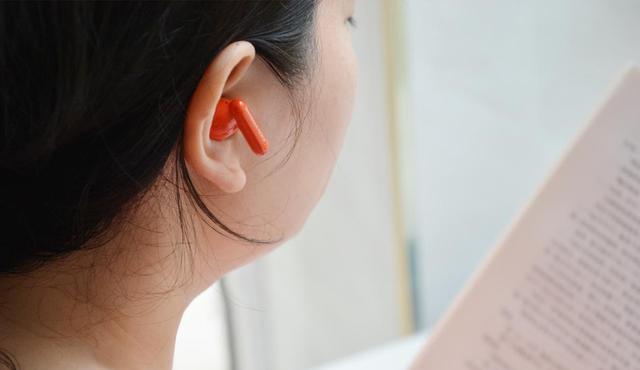 蓝牙耳机|薛之谦联名漫步者FitPodsDSP:年轻人的第一款真无线蓝牙耳机