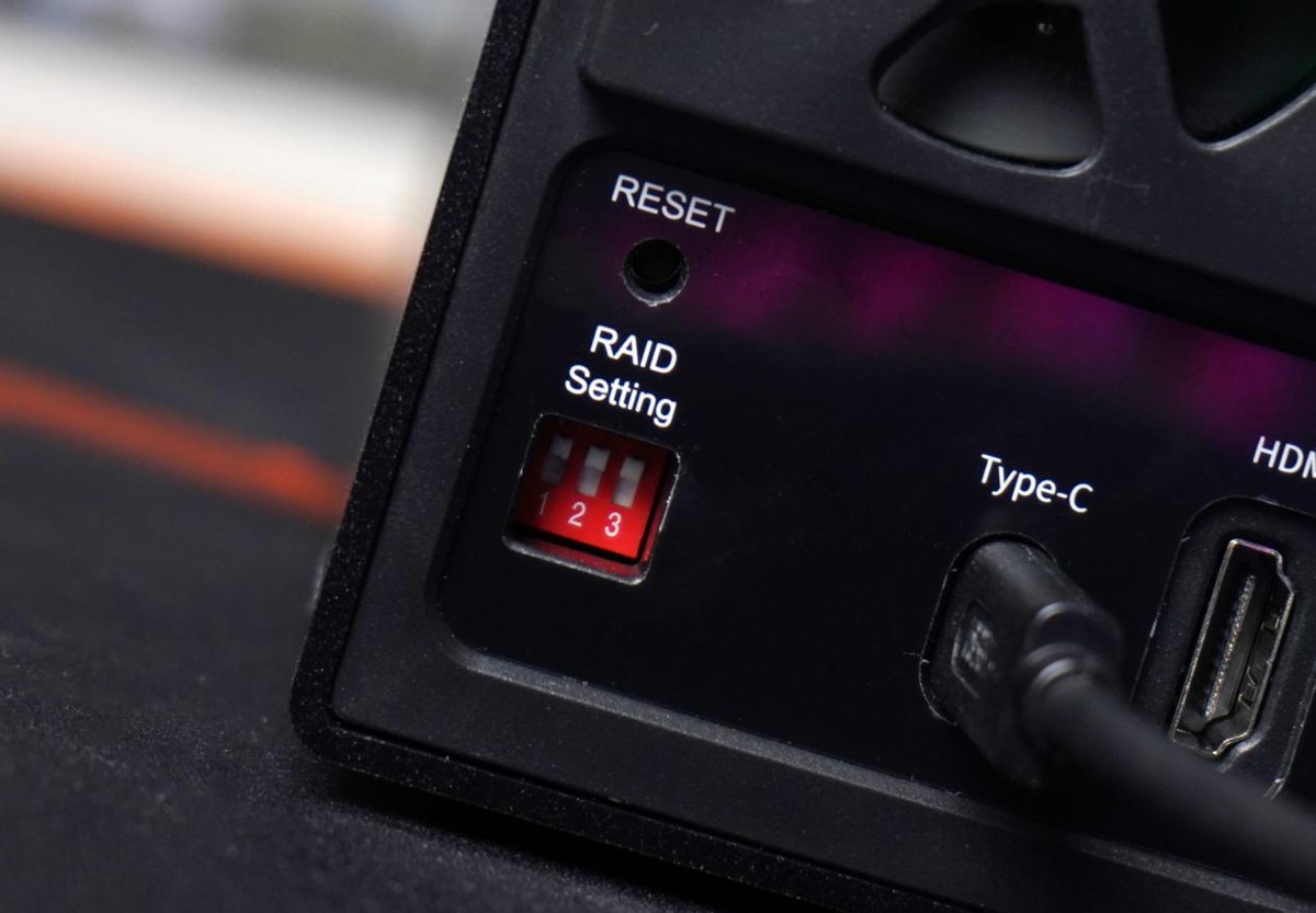 硬盘|麦沃K35274D硬盘阵列盒亲测:视频剪辑师居家办公的神器