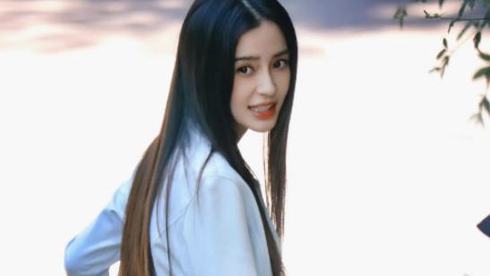 Angelababy|baby杉菜造型曝光，身材颜值都在线，手背疑受伤引人心疼