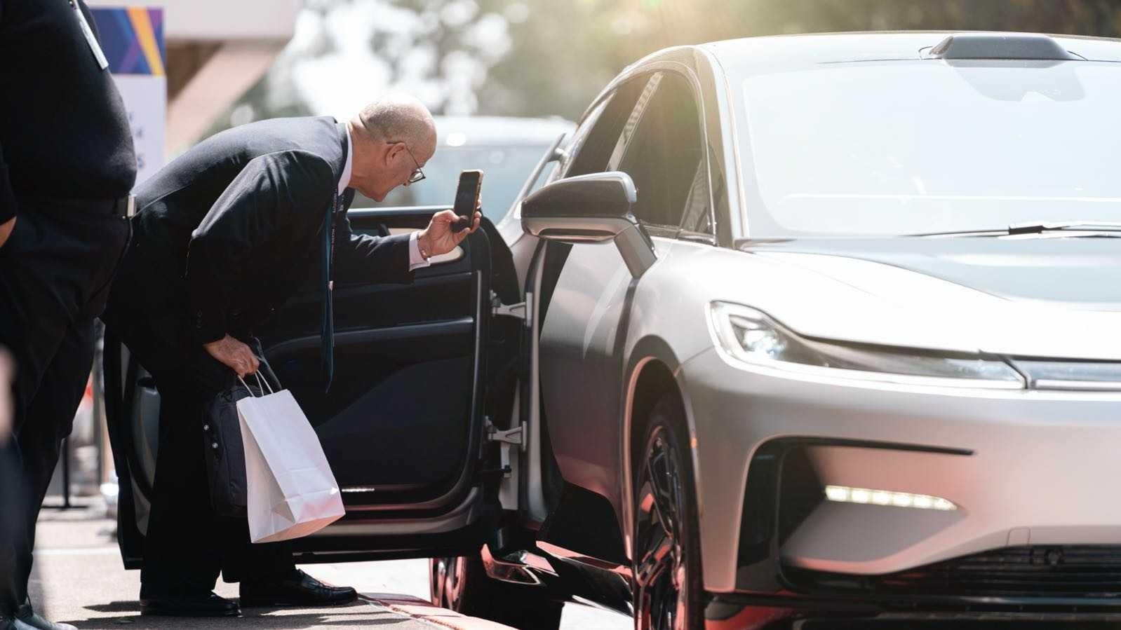 小红书|贾跃亭，自助者天助！