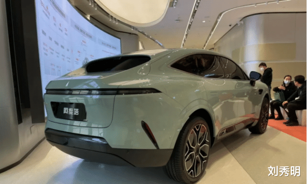 华为|华为宁德时代长安联合打造的阿维塔11颜值确实很高