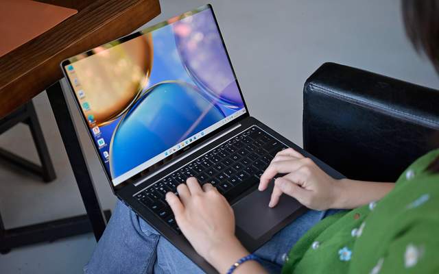 东芝|荣耀三款笔记本价格不高，四核版3599元，六核版仅4299元