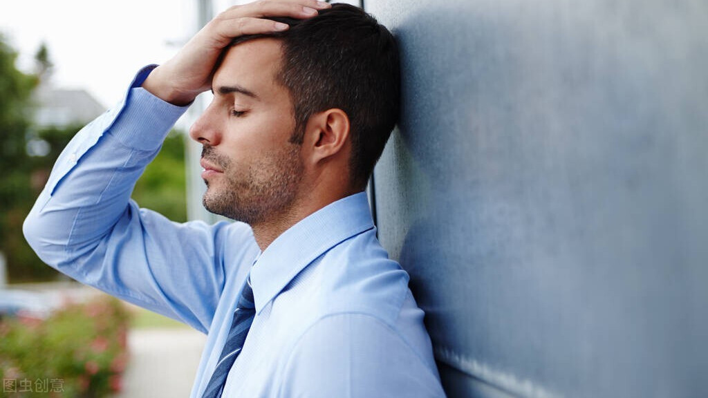 突发！比亚迪员工一周内频繁发生跳楼事件？我们又该如何自救？