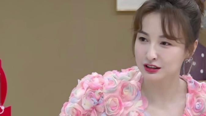 吴昕|吴昕问：“彭彭，你大概入行多久才开始给家里打钱？