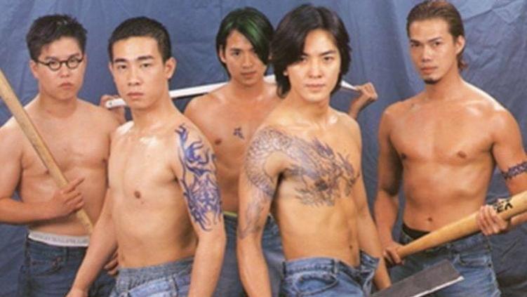 小海绵|陈小春10亿身家，一辆旧车开10年都不换，看到真车后：是我也不换