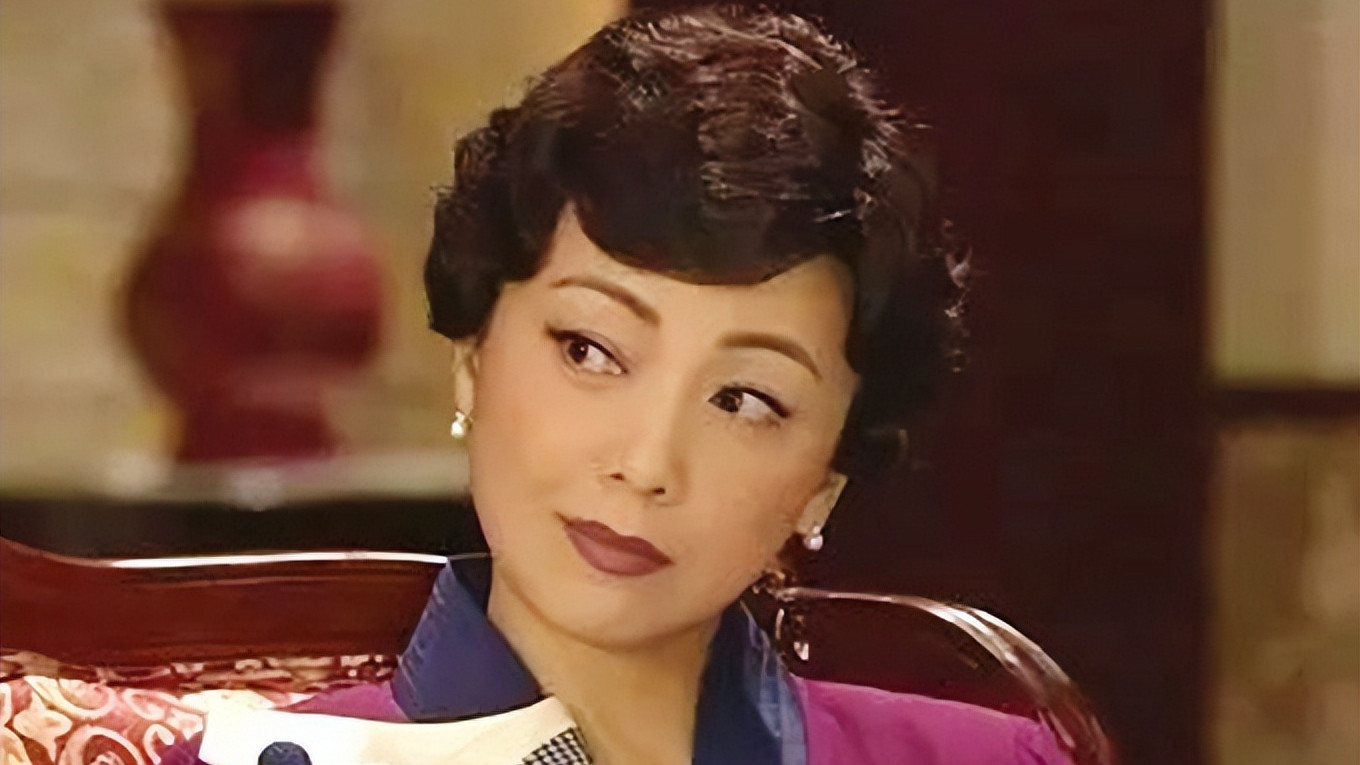 邓萃雯|港星邓萃雯将接老父到内地疗养！56岁长居北京，喜欢当地四季分明