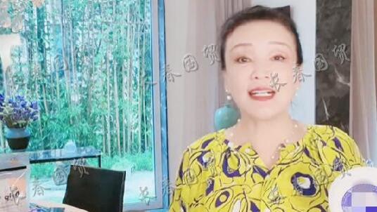 汪小菲|汪小菲与张颖颖同游被曝光后，张兰首次谈儿子：儒雅帅气为人低调