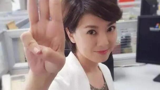 主持人|主持人朱霞发表不当言论被停职！众多网友认为处理结果太过于严重