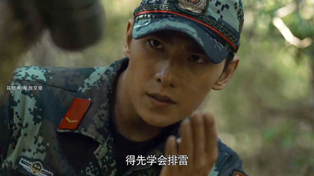 特战荣耀|《特战荣耀》“范疯狗”轻描淡写的几句话，无法掩盖他的“残忍”