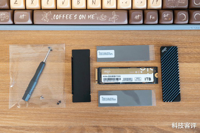 魅蓝|国民好物,aigo固态硬盘P7000速度、散热全面升级