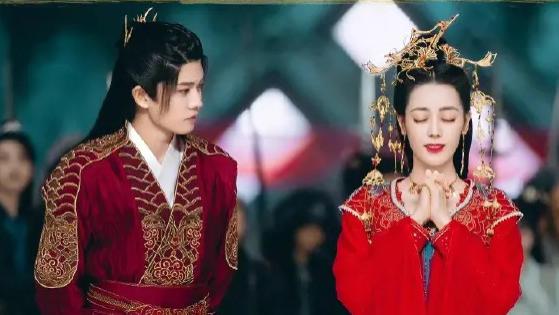 迪丽热巴|长意云禾北渊完婚，“先上车后补票”，传说八个机位方向的吻预定