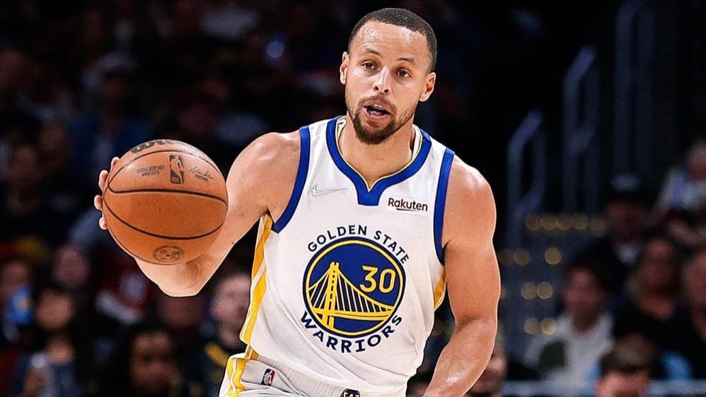 斯蒂芬·库里|库里轰32+8+5仍无缘今日最佳！对不起！你碰到NBA奇迹了
