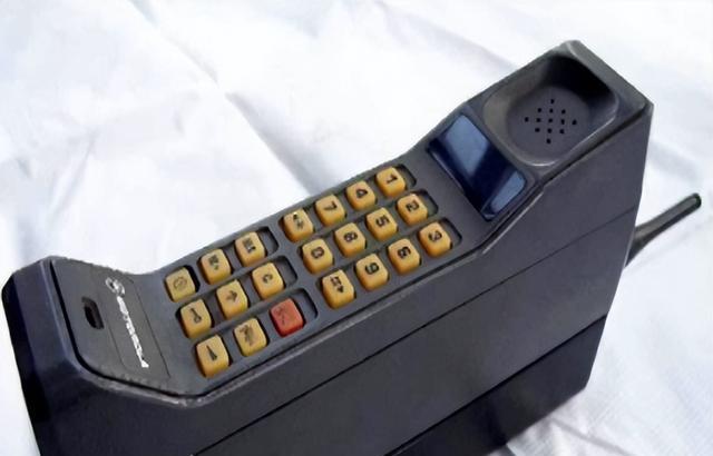 微信|中国第一位办手机号码的人,当时号码随便选,最终他挑了什么号?