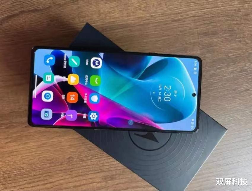 客户端|骁龙8Gen1+5000mAh，12+512GB旗舰售价2999元，配置天花板！