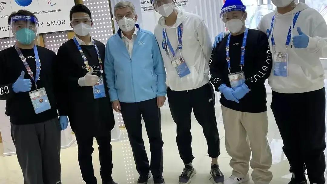 运动员|巴赫直言还要来！托尼老师征服外国运动员，免费实在太香了