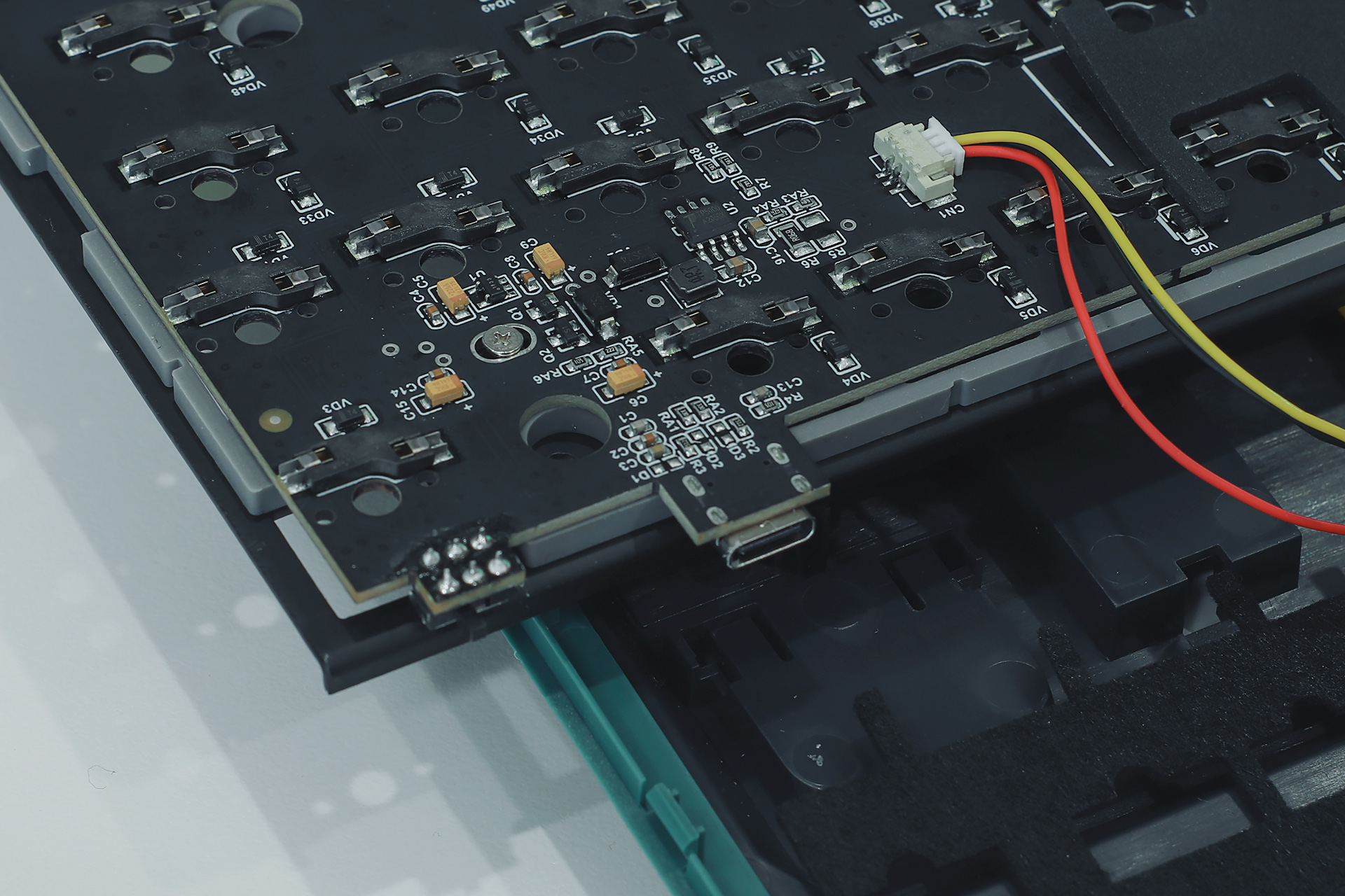 机械键盘|好家伙,还没开卖我就把它拆了,杜伽K610W三模热插拔机械键盘拆解体验