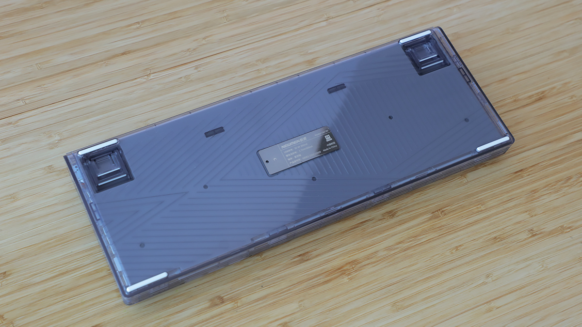 Kindle|新贵GM780三模机械键盘评测：颜值拉满，配置拉满