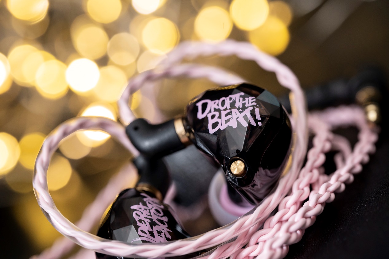 耳机|实用至上，威泽OS1 BEAT和威泽DA1小尾巴使用分享