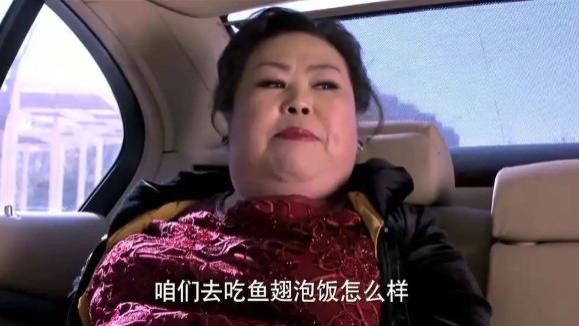 00后|00后型男鲜肉：被富婆抱养的日子