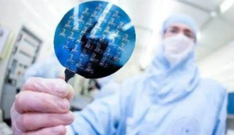 英特尔|正式确认！英特尔加速芯片代工，354亿元收购案获批