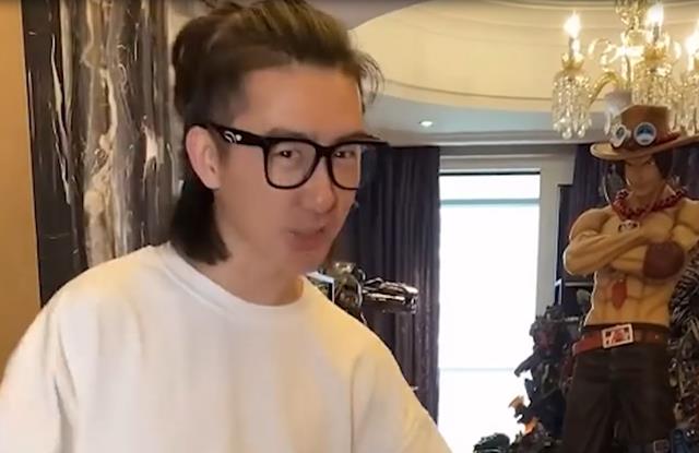 手办|阳台哥：花400万买手办，把188平房子填满，自己却被玩具挤出家门