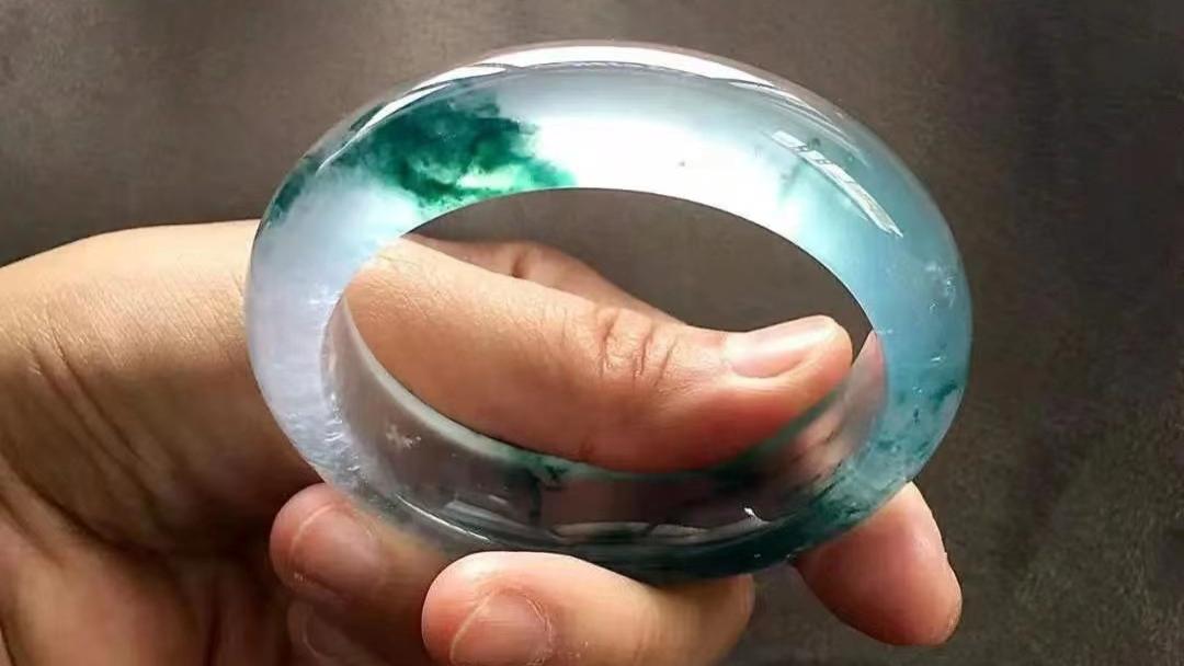 翡翠手镯|说说我至今为止遇见的最完美的翡翠手镯！