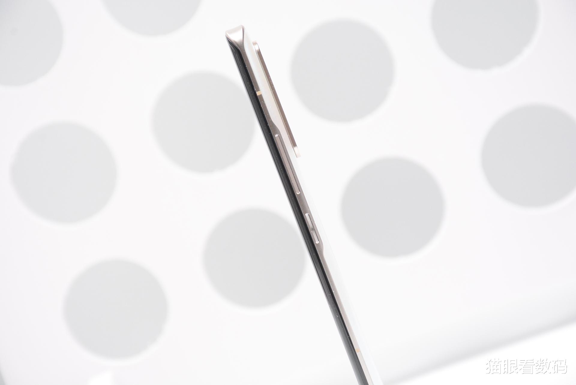 小米科技|小米Civi 1S开箱实拍 确实是一款很懂女生的手机