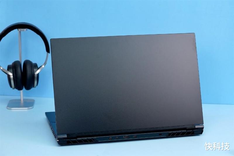 大屏|万元游戏本也有性价比!七彩虹将星X17 Pro评测:177W满血性能释放